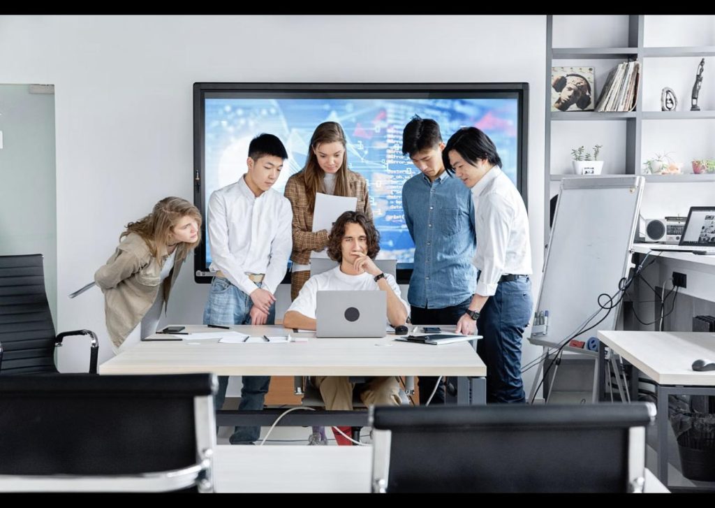 Hiring In House Developers vs Partnering with a Dedicated Product Studio in Singapore: A Total Cost and Delivery Analysis for 2026